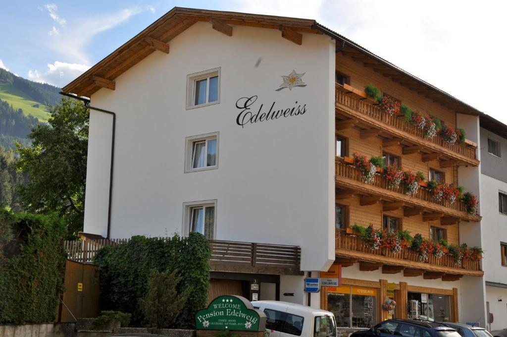 קולסאס Gaestehaus Pension Edelweiss מראה חיצוני תמונה